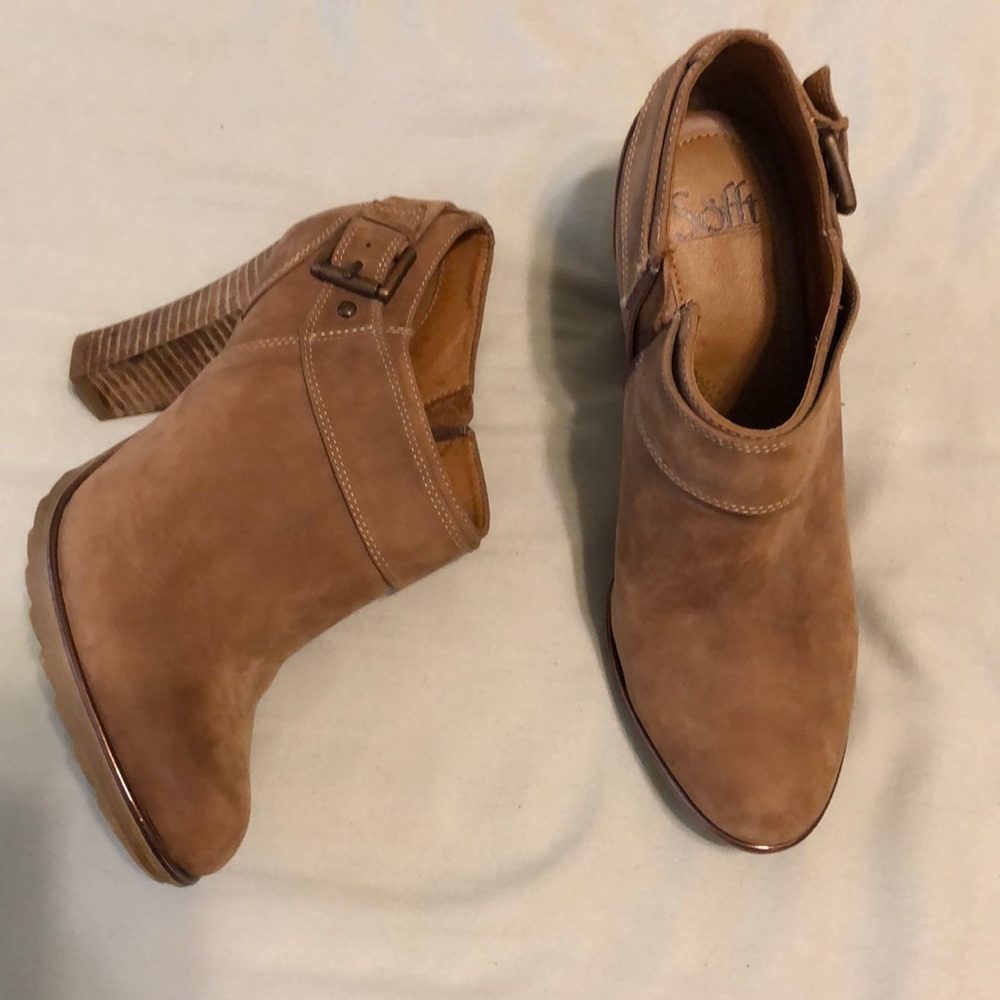 Sofft Tan Suede Boots 10